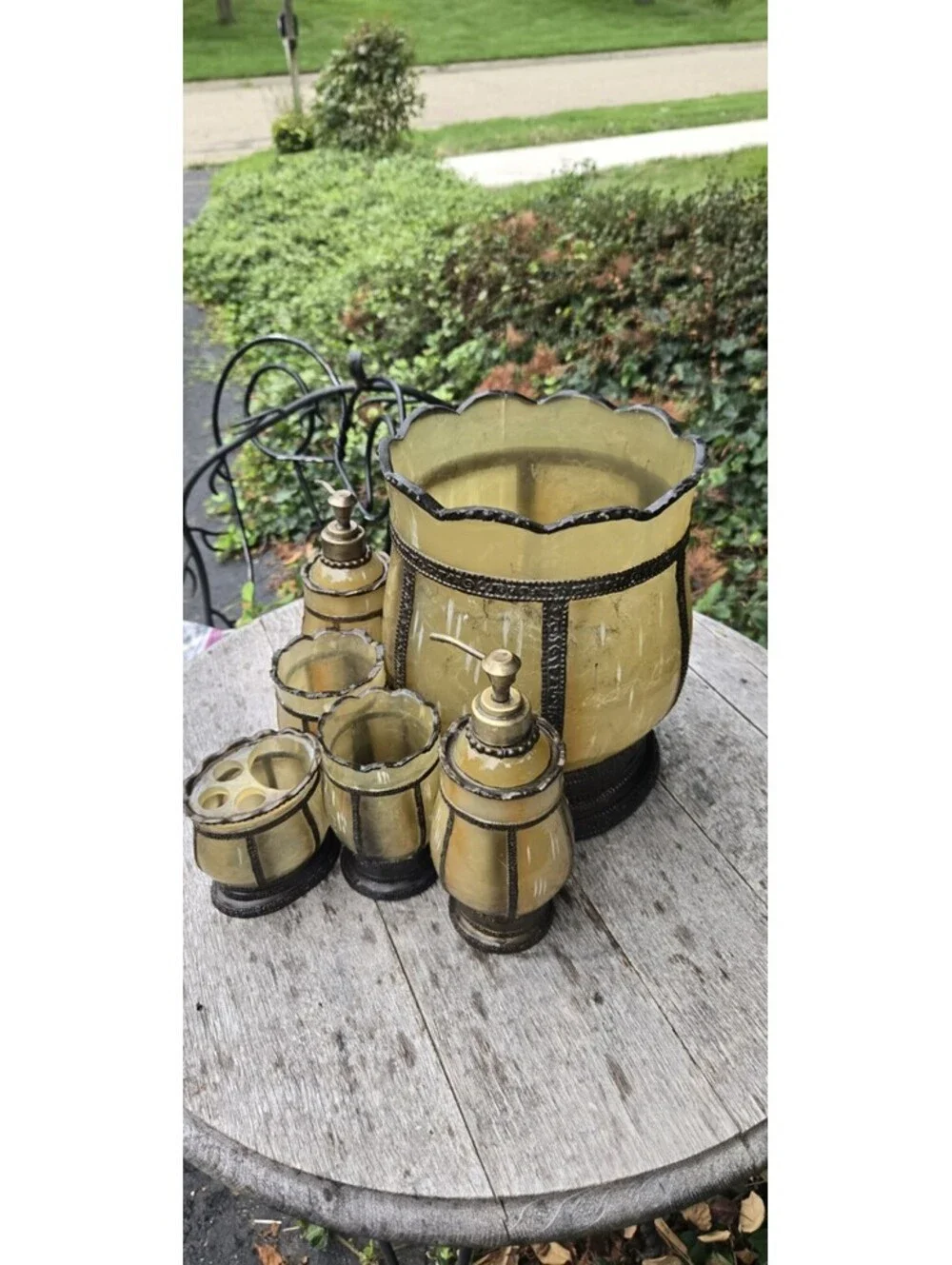 Greenish GOLD 6 Piece Bathroom Set Glass? Or Acrylic Metal Trim. Read